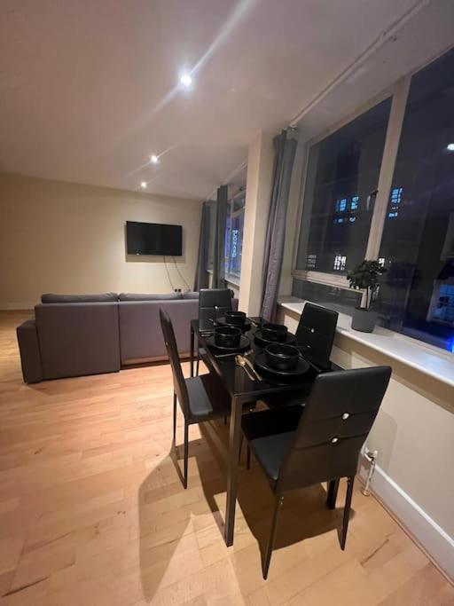 Apartment In The Heart Of Londyn Zewnętrze zdjęcie